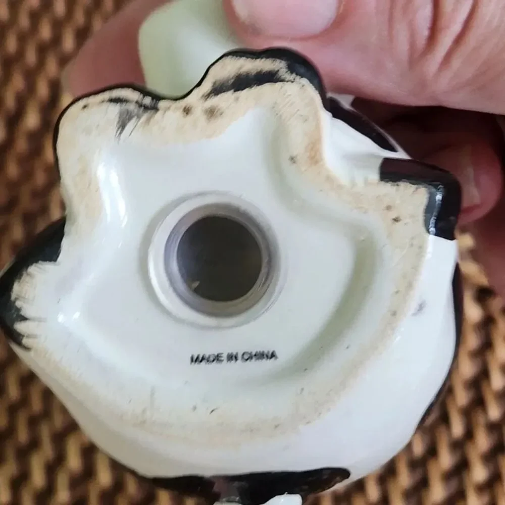 Cows Salt & Pepper, Ceramic Black White Jersey Cattle Vintage Moooo ADORBS!